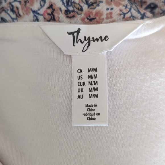 White Tank Zipper With Floral Motif - Picture 5 of 5